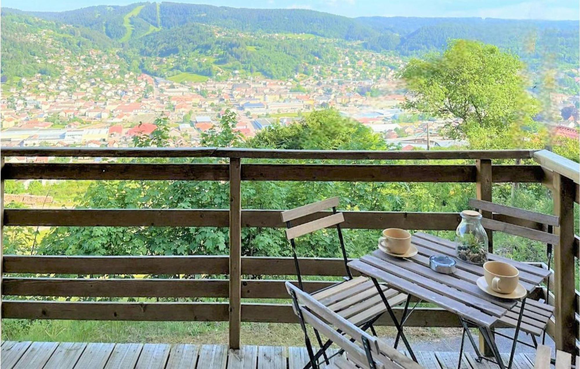 Gorgeous Apartment In Gerardmer With Kitchen Kültér fotó